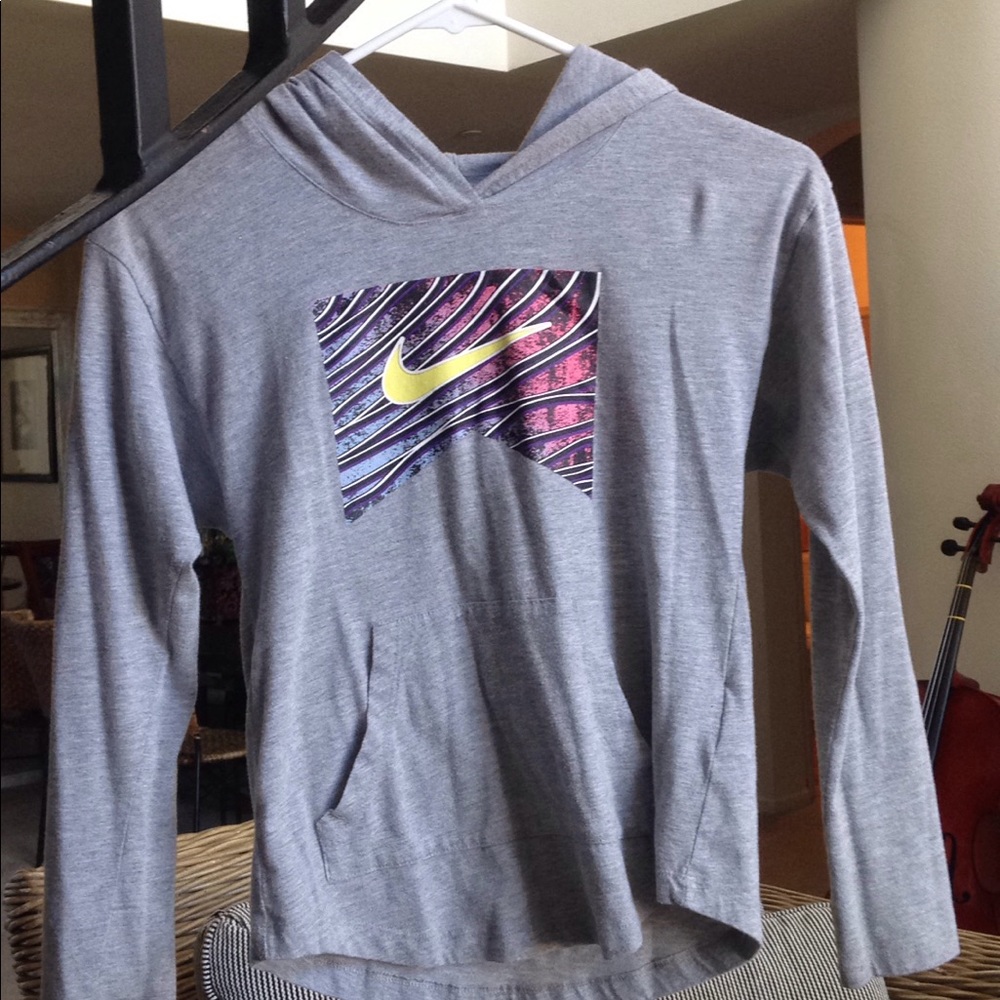 Nike jacket w/ hoodie and pocket